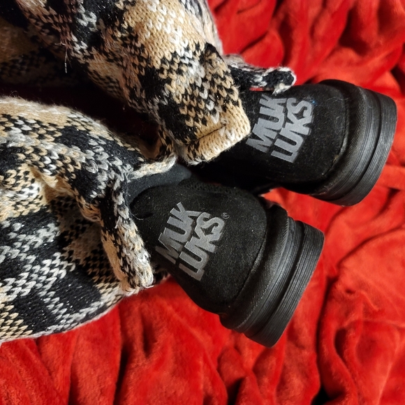 NWT MUKLUK RUGGED SOLE KNIT DETAIL FAUX FUR INTERIOR TOGGLE ACCENT SIZE 8 - Picture 4 of 10